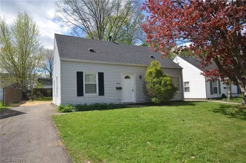 390 Morrison Ave, Cuyahoga Falls, OH 44221