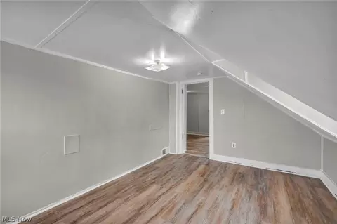 Bedroom - 2917 Apple Ave, Lorain, OH 44055 photo 6 of 8