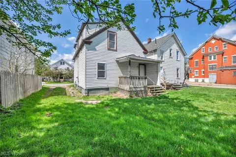 Exterior - 2917 Apple Ave, Lorain, OH 44055 photo 3 of 6