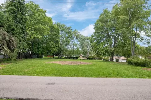 7811 Parkford St NW, Massillon, OH 44646