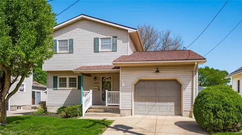 1003 Eppley Ave, Zanesville, OH 43701