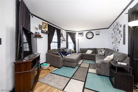 Living - 209 Gulf Rd, Elyria, OH 44035 photo 1 of 1