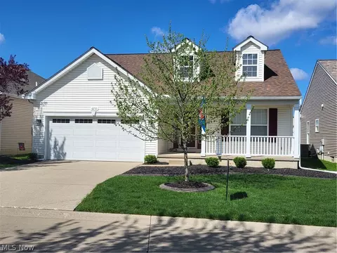 6210 Dogwood Ln, North Ridgeville, OH 44039
