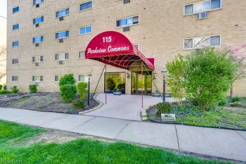115 S Rocky River Dr #303, Berea, OH 44017