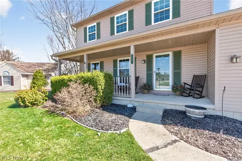 127 Cumberland Ct, Elyria, OH 44035 photo 4