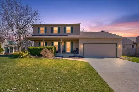 127 Cumberland Ct, Elyria, OH 44035