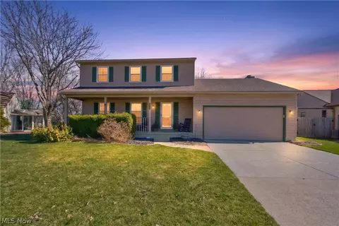 127 Cumberland Ct, Elyria, OH 44035