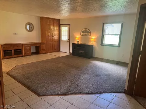 Living - 8285 Old River Rd, Philo, OH 43771 photo 2 of 3