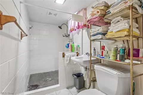 Bath - 1377 E 28th St, Ashtabula, OH 44004 photo 2 of 2