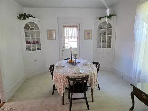 Dining - 1377 E 28th St, Ashtabula, OH 44004 photo 1 of 1