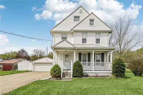 1377 E 28th St, Ashtabula, OH 44004