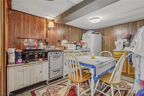 Kitchen - 1377 E 28th St, Ashtabula, OH 44004 photo 4 of 4