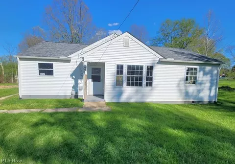 3257 Hillcrest Dr, Norton, OH 44203