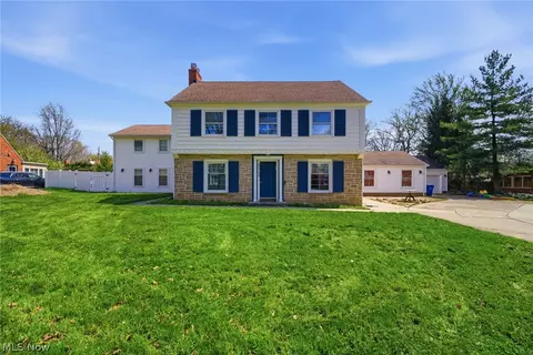 2343 Miramar Blvd, University Heights, OH 44118
