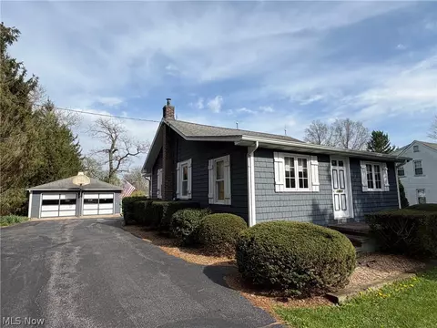 11915 Aquilla Rd, Chardon, OH 44024