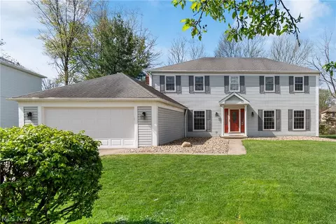 18256 Heritage Trl, Strongsville, OH 44136
