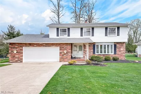 2300 Green Acres Dr, Parma, OH 44134