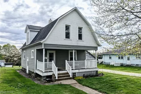 418 Jackson Ave NE, Brewster, OH 44613