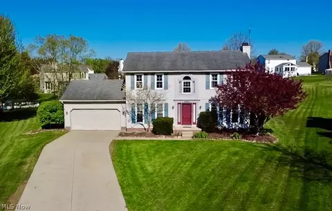 5264 Brockton Dr, Stow, OH 44224