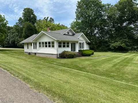 3875 Roseville Rd, Zanesville, OH 43701