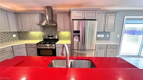 2603 Rockefeller Rd, Wickliffe, OH 44092 photo 6