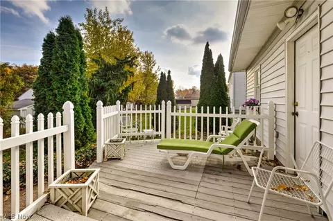 Exterior - 7443 Sugartree Dr, Boardman, OH 44512 photo 2 of 9