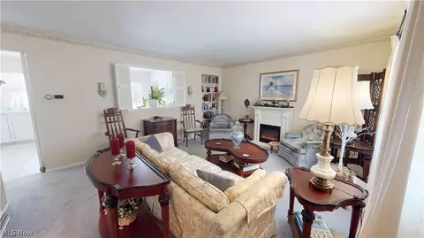 Living - 7443 Sugartree Dr, Boardman, OH 44512 photo 1 of 2