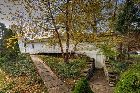 Exterior - 7443 Sugartree Dr, Boardman, OH 44512 photo 9 of 9
