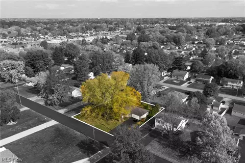 View/Area - 7443 Sugartree Dr, Boardman, OH 44512 photo 8 of 9