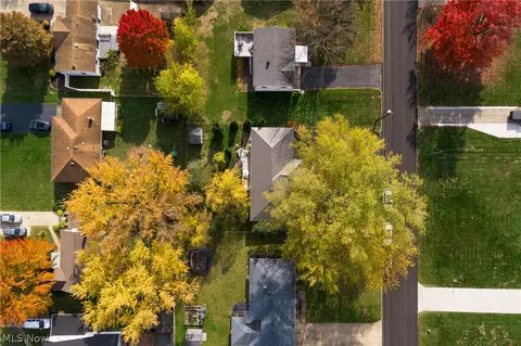 View/Area - 7443 Sugartree Dr, Boardman, OH 44512 photo 7 of 9