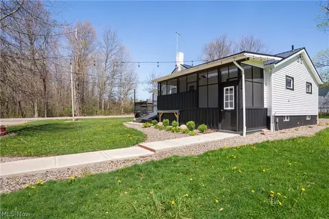 16715 W Western Reserve Rd, Berlin Center, OH 44401