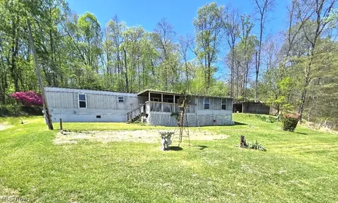 2361 Carpenter Run Rd, Waverly, WV 26184