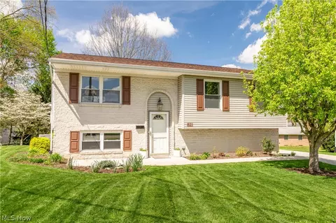 821 36th St NW, Canton, OH 44709