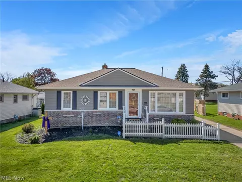 5590 Queens Hwy, Parma, OH 44130