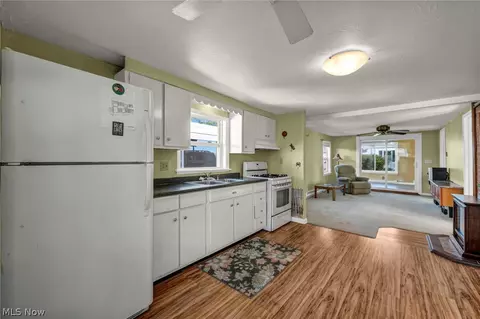 Kitchen - 143 Oneida Trl, Sandusky, OH 44870 photo 1 of 2