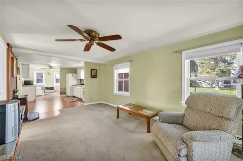Living - 143 Oneida Trl, Sandusky, OH 44870 photo 2 of 2