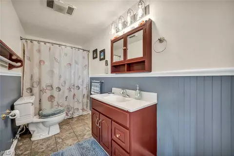 Bath - 143 Oneida Trl, Sandusky, OH 44870 photo 1 of 1