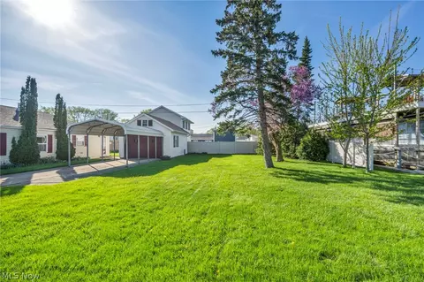 Exterior - 143 Oneida Trl, Sandusky, OH 44870 photo 6 of 8