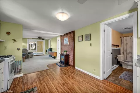 Entry Way - 143 Oneida Trl, Sandusky, OH 44870 photo 2 of 5