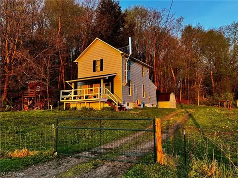 8087 Magnet Rd NE, Minerva, OH 44657