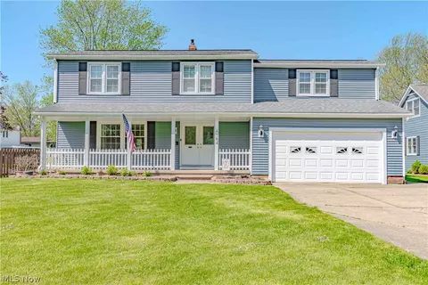 4154 Shelley Dr, North Olmsted, OH 44070