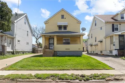 9106 Connecticut Ave, Cleveland, OH 44105