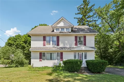 Exterior - 1927 W Prospect Rd, Ashtabula, OH 44004 photo 2 of 8