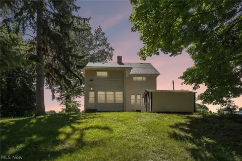 Exterior - 1927 W Prospect Rd, Ashtabula, OH 44004 photo 8 of 8