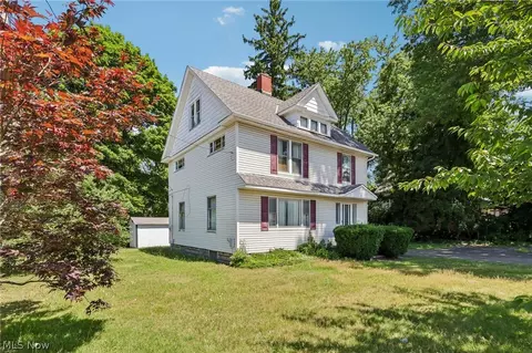 Exterior - 1927 W Prospect Rd, Ashtabula, OH 44004 photo 3 of 8