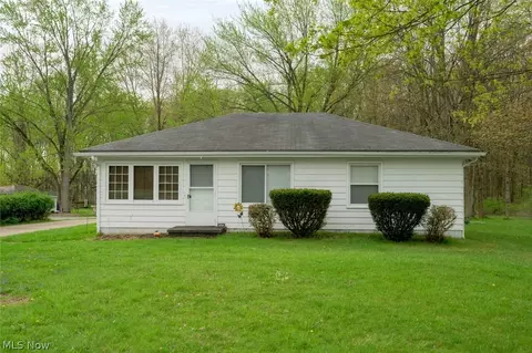 1603 Grandview Rd, Lake Milton, OH 44429