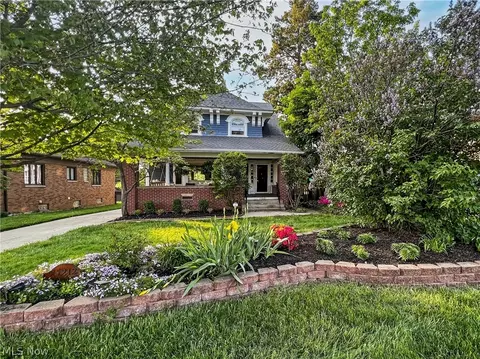 17212 Hilliard Rd, Lakewood, OH 44107