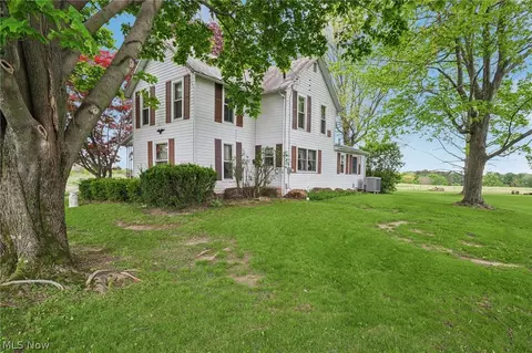 4416 Paradise Rd, Seville, OH 44273