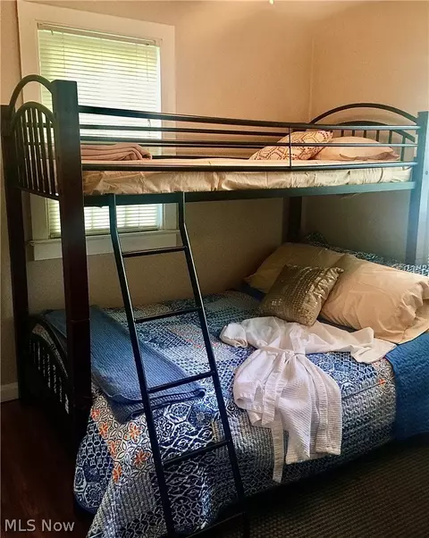 Bedroom - 6359 Lake Rd W, Saybrook, OH 44004 photo 2 of 2