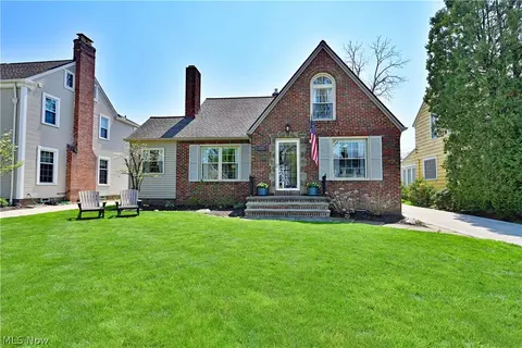 19687 Laurel Ave, Rocky River, OH 44116